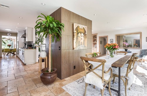 Thousand Oaks House | Hilltop Scandinavian style home with a view