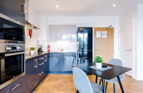 Manchester City Centre Apartment | Hilltop Serviced Apartments - Ancoats