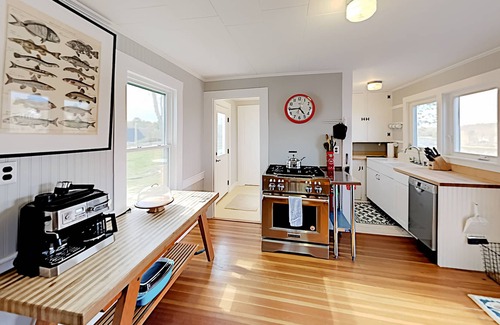Phippsburg House | Hilltop Waterfront Haven | Fireplace & Epic Coastal Views | Minutes to Beach