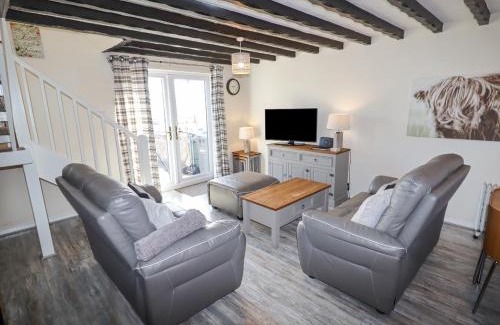 Llysfaen House | Hillview