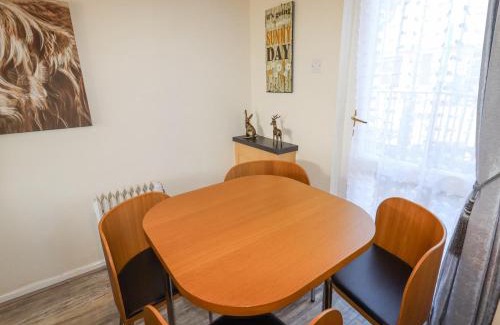 Llysfaen House | Hillview