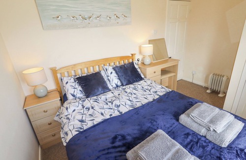 Llysfaen Cottage | HILLVIEW, pet friendly, with a garden in Llanddulas