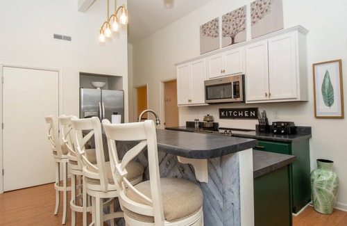 Hillwood House | Hillwood Hideaway | Minutes to DT Nashville, Music Row & Shopping!