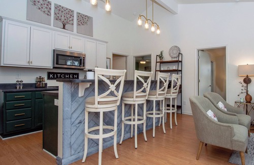 Hillwood House | Hillwood Hideaway | Minutes to DT Nashville, Music Row & Shopping!