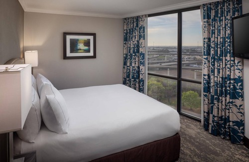 North Arlington Hotel | Hilton Arlington