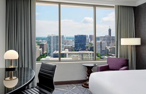Peachtree Center Hotel | Hilton Atlanta