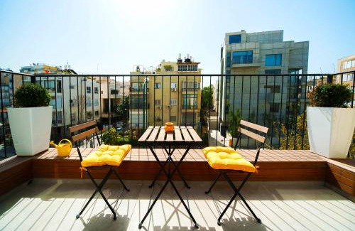 Old North Apartment | Hilton Beach by Five Stay