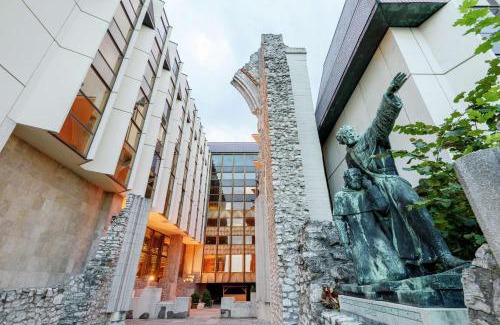 Castle Hill Hotel | Hilton Budapest