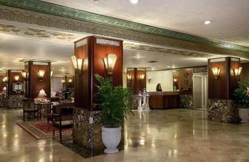 Downtown Cincinnati Hotel | Hilton Cincinnati Netherland Plaza