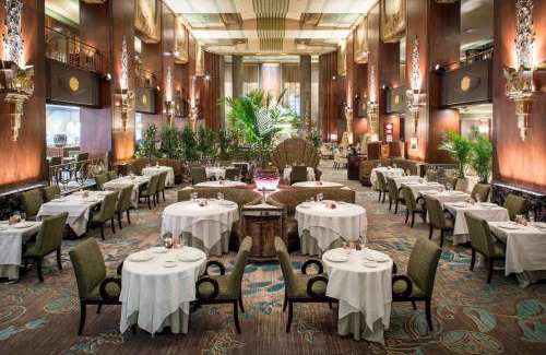 Downtown Cincinnati Hotel | Hilton Cincinnati Netherland Plaza