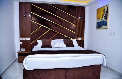 Alimosho Hotel | Hilton Euphoria Hotel