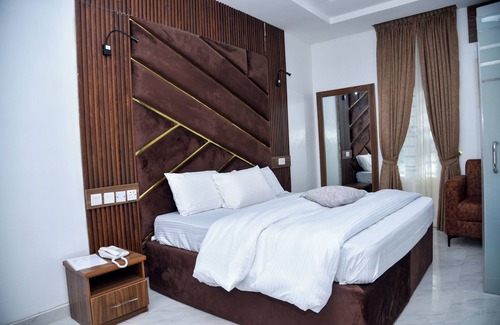 Alimosho Hotel | Hilton Euphoria Hotel