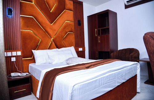 Alimosho Hotel | Hilton Euphoria Hotel