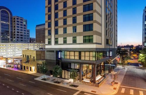 Capitol District Hotel | Hilton Garden Inn Austin University Capitol District