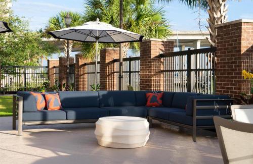 Downtown Charleston Hotel | Hilton Garden Inn Charleston Waterfront/Downtown