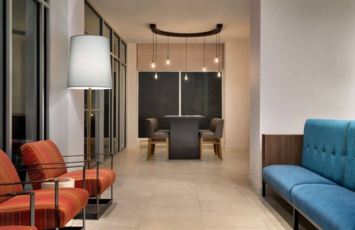 Garment District Hotel | Hilton Garden Inn New York Times Square South