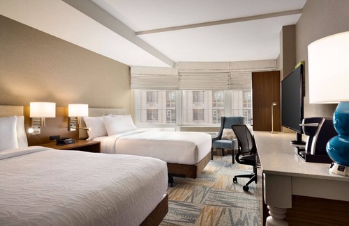 Garment District Hotel | Hilton Garden Inn New York Times Square South
