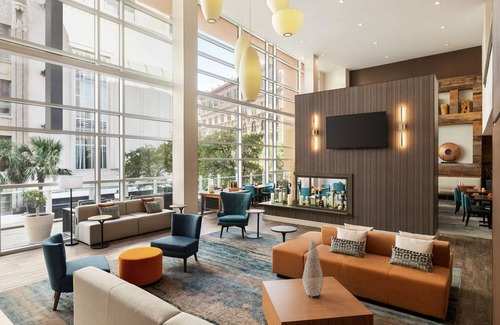 Downtown San Antonio Hotel | Hilton Garden Inn San Antonio Downtown Riverwalk