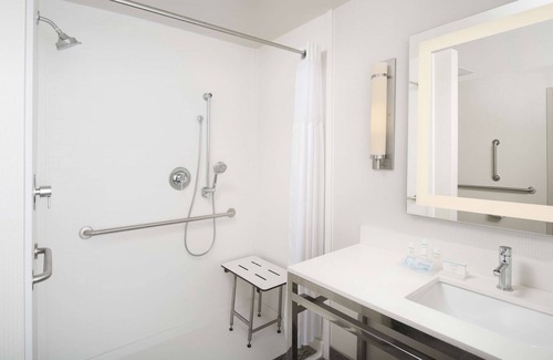 Downtown San Antonio Hotel | Hilton Garden Inn San Antonio Downtown Riverwalk