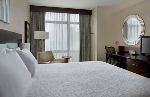 NoMa Hotel | Hilton Garden Inn Washington DC/U.S. Capitol