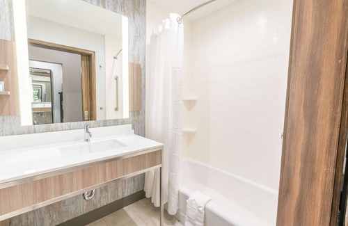 Downtown Wichita Hotel | Hilton Garden Inn Wichita Downtown