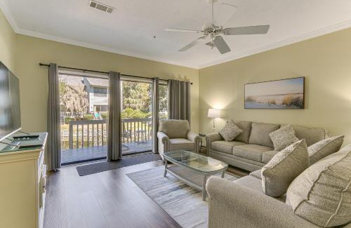 Hilton Head Island Apartment | Hilton Head Island Condo with Deck Less Than 1 Mi to Beaches