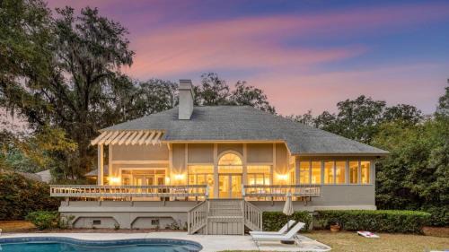 Baynard Oaks House | Hilton Ivory 15th Hole of Harbourtown Golf Course Private Pool Hot Tub