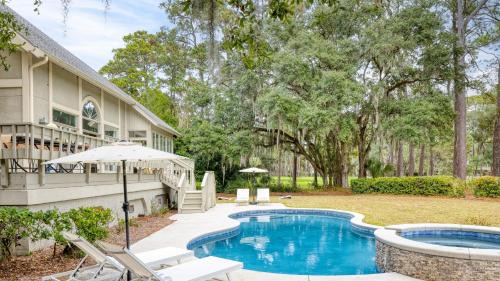 Baynard Oaks House | Hilton Ivory 15th Hole of Harbourtown Golf Course Private Pool Hot Tub