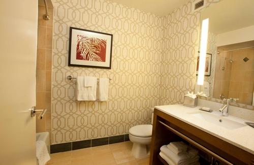 Downtown Palm Springs Resort | Hilton Palm Springs Resort