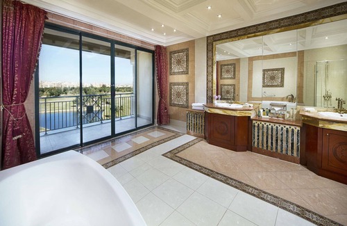 Dream Land Resort | Hilton Pyramids Golf