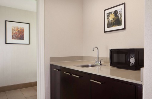 Scotts Valley Hotel | Hilton Santa Cruz/Scotts Valley