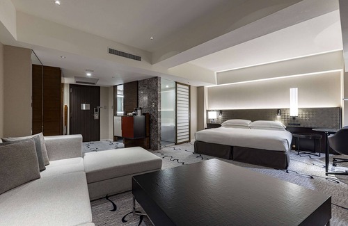 Nishi-Shinjuku Hotel | Hilton Tokyo