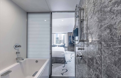 Nishi-Shinjuku Hotel | Hilton Tokyo