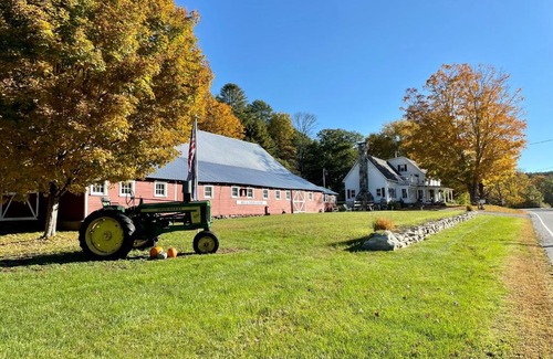Acworth Bed & Breakfast | His and Hers Farm