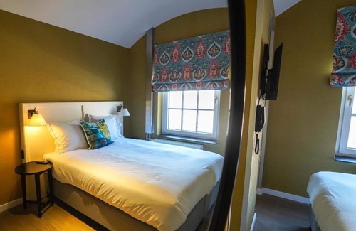 Alkmaar Hotel | Historic Ambiance in Modern Cell Room