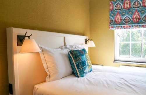 Alkmaar Hotel | Historic Ambiance in Modern Cell Room