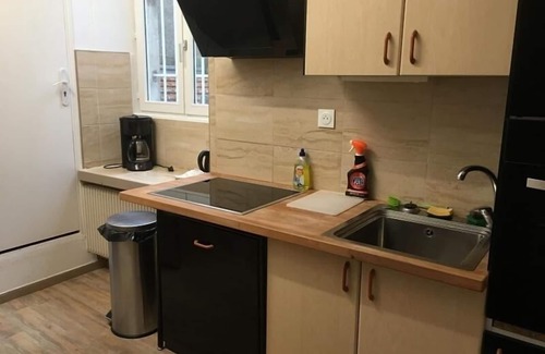 Toul Apartment | Historic apartment with 4 bedrooms, parking, near attractions in Toul