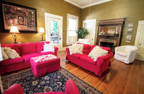 Anderson County Bed & Breakfast | Historic Bed and Breakfast, sleeps 12-16