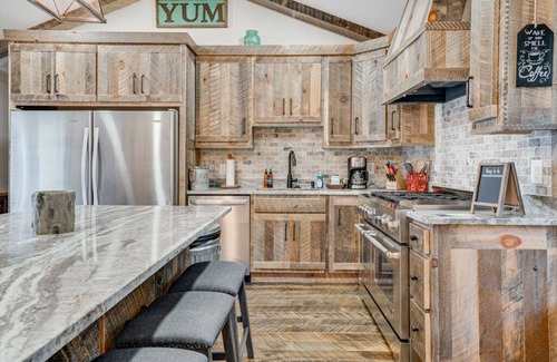 Luck Cabin | Historic Calderwood Lodge - Bone Lake - Luck, WI