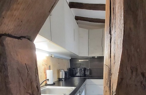 Old Town Apartment | Historic center Tours, comfort, charm 2/4 p
