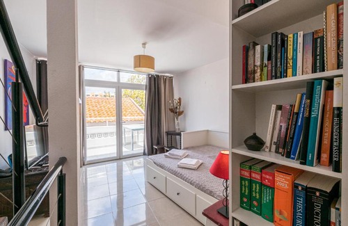 Ferragudo House | Historic Centre Home Air-Con
