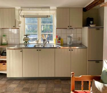 Skane-Tranas House | Historic Cottage In The Heart Of Österlen
