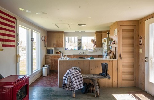 Stonington Cottage | Historic Cottage on Secluded Cove, with kayak, canoe and private ocean access.