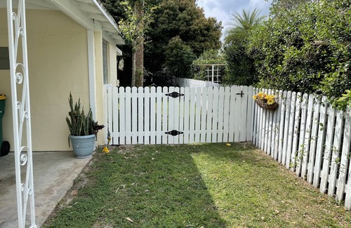 Mount Dora House | Historic District Bungalow - Easy Walk to Downtown