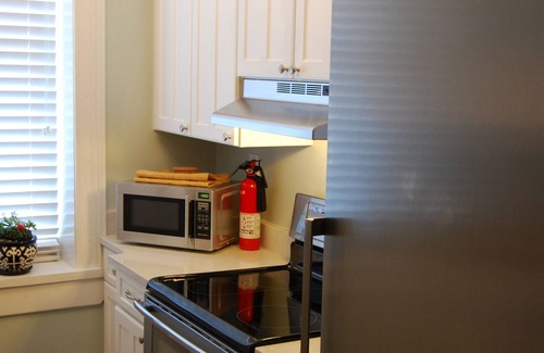 Downtown Charleston Apartment | Historic District Downtown 344 King Street