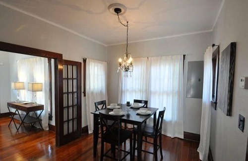 Duckpond House | Historic Downtown Gainesville- Walk to Restaurants, Bars, and Campus