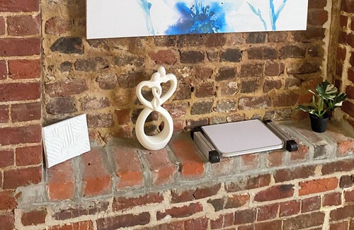 Shockoe Bottom Apartment | Historic downtown RVA getaway, w/FullBd/WiFi/roof pool/7 mins to VCU