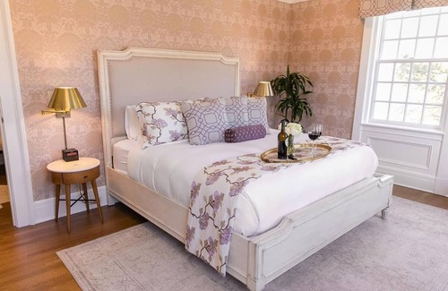 Maple Ridge Bed & Breakfast | Historic Harwelden Mansion