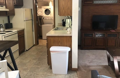 Summit - University Apartment | Historic neighborhood, central to everything in the Twin Cities!