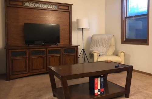 Summit - University Apartment | Historic neighborhood, central to everything in the Twin Cities!